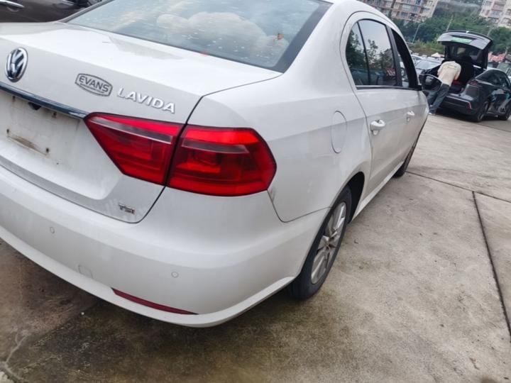 Lavida 2013 Facelift 1.4TSI DSG Comfort photo 7