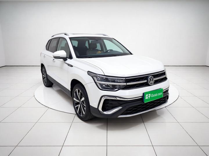 Tharu 2023 300TSI RWD photo 3
