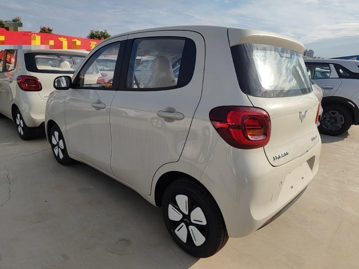 Hongguang MINIEV 2025 4th Gen 4-Door Advanced photo 4