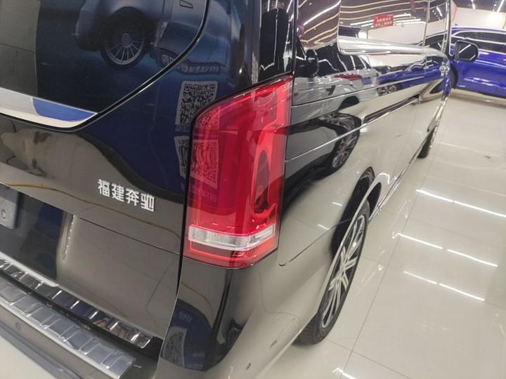 V-Class 2021 V 260 L Long Wheelbase Luxury photo 7