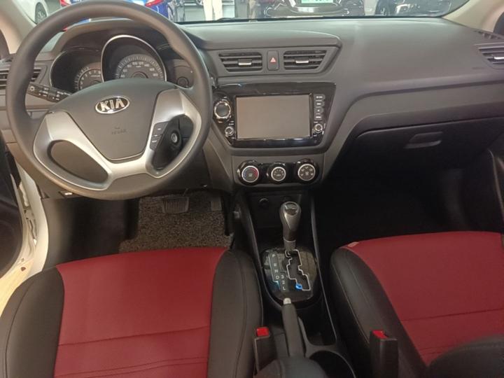 K2 2015 Hatchback 1.4L AT GLS photo 5
