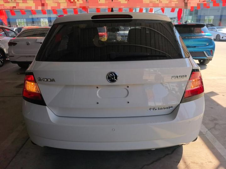 Fabia 2017 1.4L AT photo 3