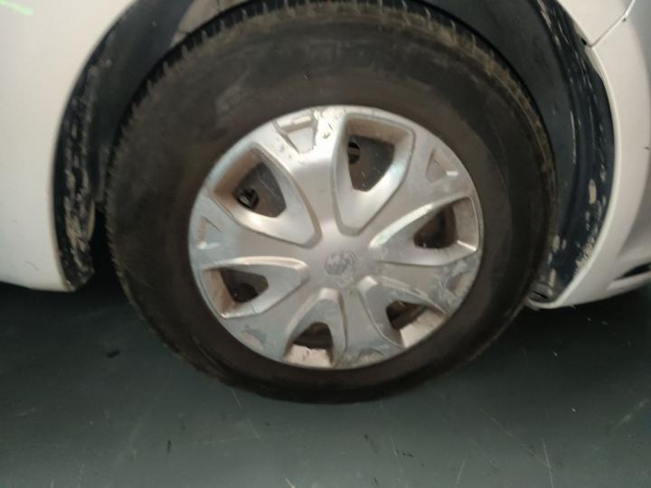 3 2014 1.3L AMT Comfort photo 8