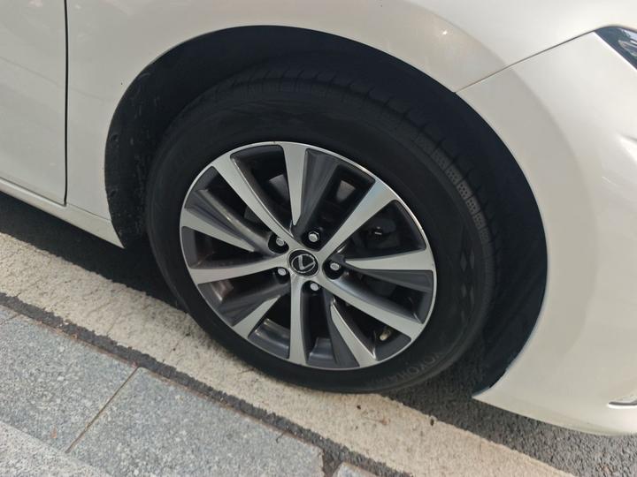 ES 2018 200 Luxury China V photo 8