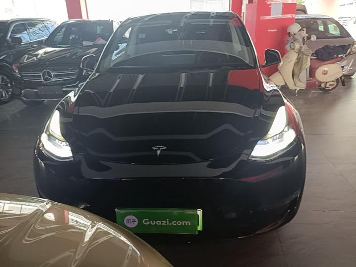Model Y 2021 Standard Range RWD photo 2