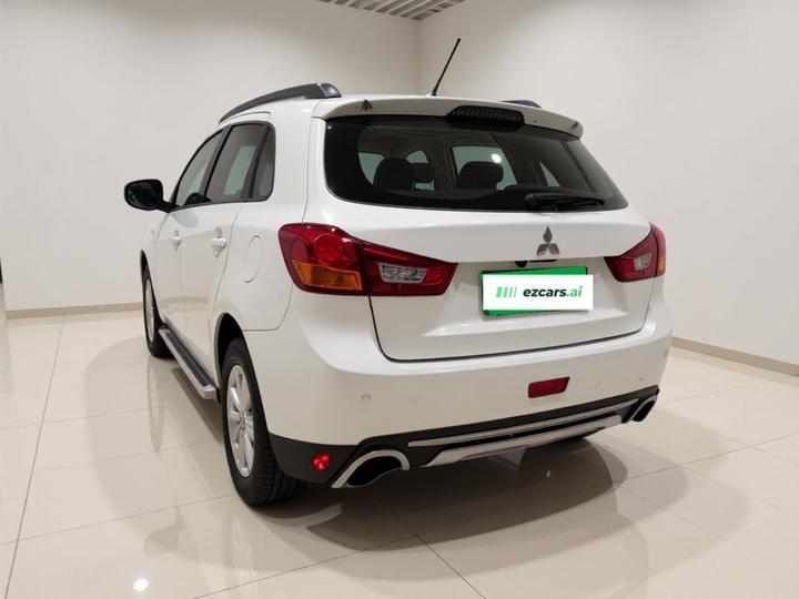 ASX 2013 2.0L CVT RWD Elite photo 4