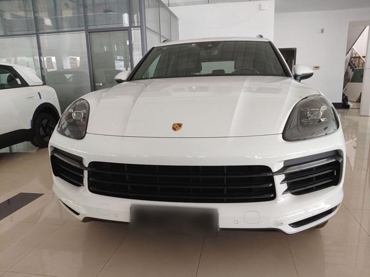 2018 Cayenne 3.0T photo 2