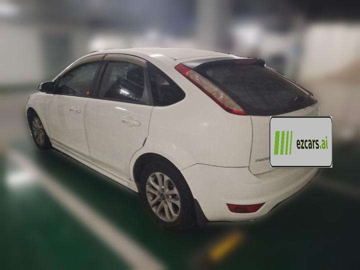 Focus 2013 Hatchback Classic 1.8L AT Anniversary Edition photo 4