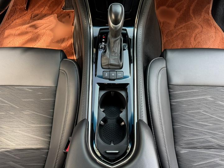 ATS-L 2017 28T Tech photo 5