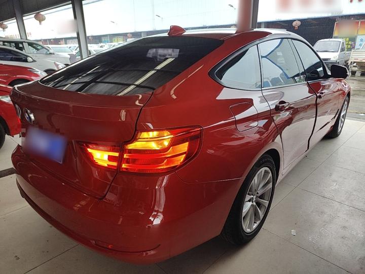 3 SeriesGT 2014 320i Leading photo 6