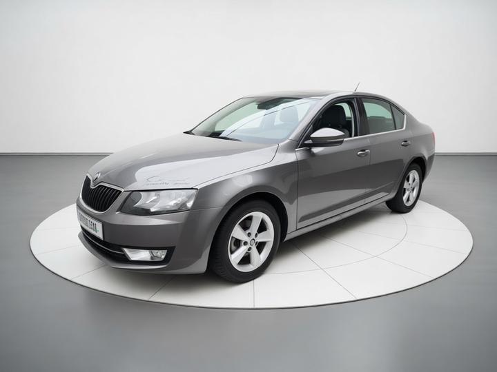 Octavia 2015 1.6L MT