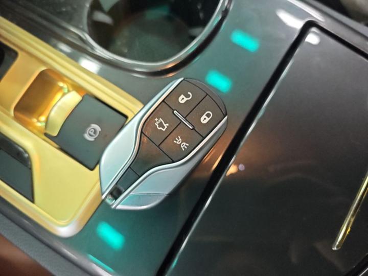Ghibli 2014 3.0T Standard photo 8