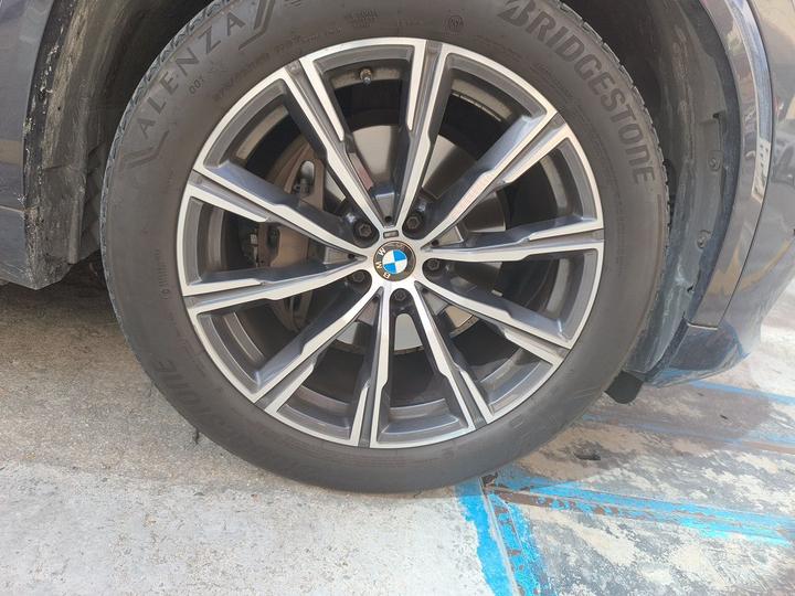 X5 Imported 2020 xDrive40i M Sport Package photo 8