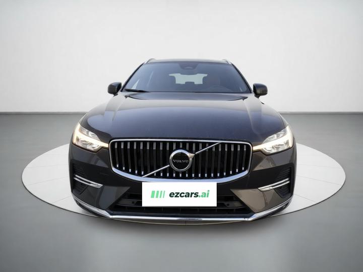 XC60 2022 B5 AWD Luxury photo 2