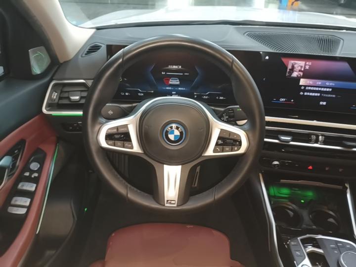 i3 2022 eDrive 35 L photo 6
