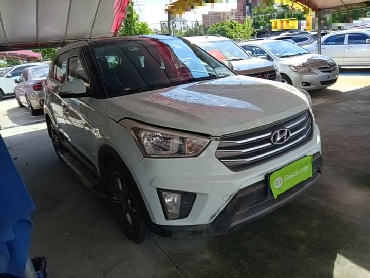 ix25 2015 1.6L AT RWD Smart GLS photo 3