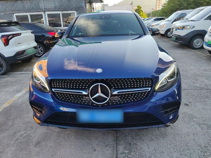 GLC Coupe 2017 GLC 260 4MATIC Coupe SUV photo 2