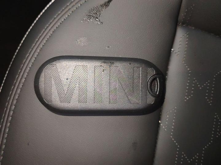 MINI COOPER 2024 456km COOPER E Classic photo 8