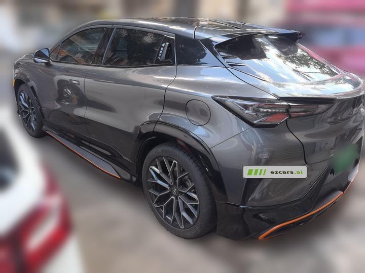 UNI-T 2022 1.5T Sport Premium photo 4