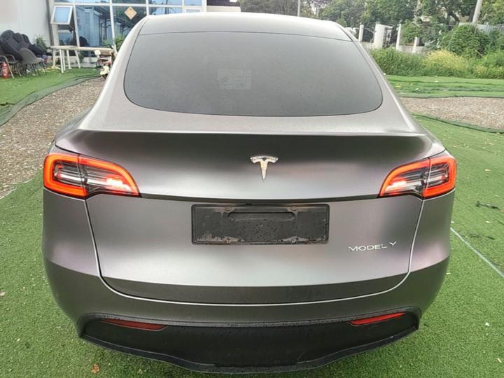Model Y 2021 Standard Range RWD photo 3