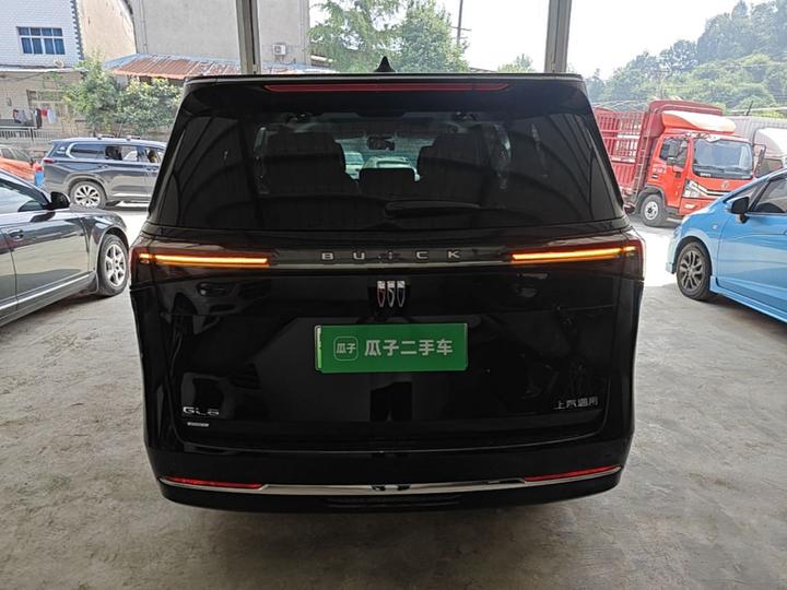 GL8 EV 2025 Smart photo 3