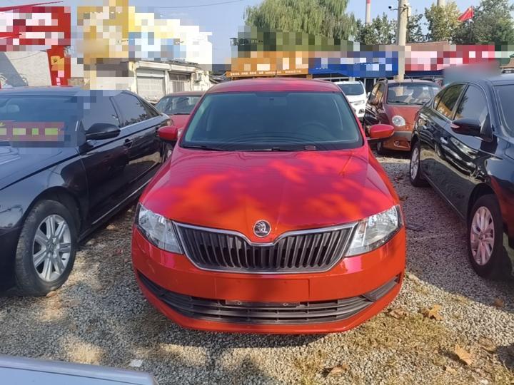 Rapid Spaceback 2018 1.6L MT Standard photo 2