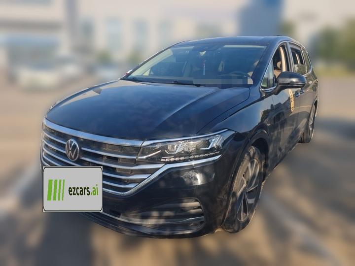 2023 330TSI Luxury