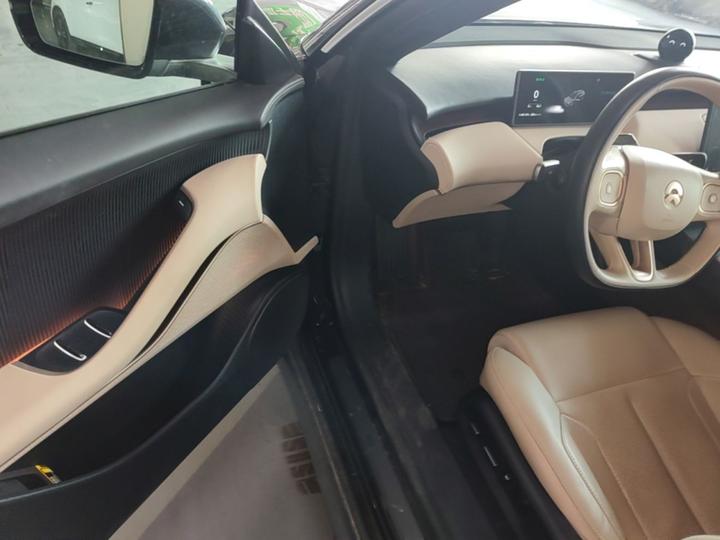 ET5T 2024 75kWh Touring photo 3