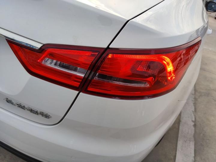 Escort 2019 1.5L AT photo 7