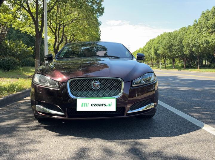 XF 2015 XF 2.0T photo 2