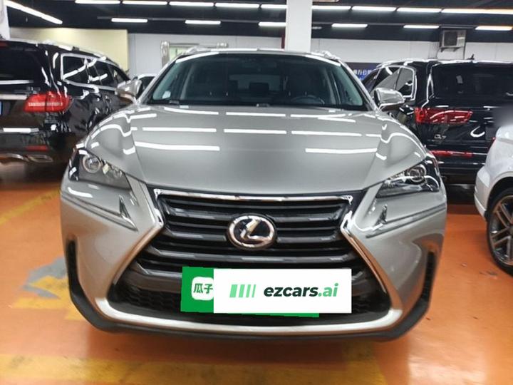 NX 2015 300h FWD photo 2