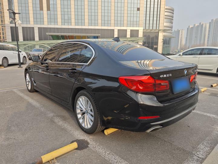 5 Series 2020 525Li Luxury photo 4
