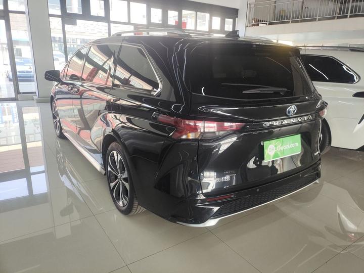 Granvia 2023 2.5L Hybrid Premium PLUS photo 4
