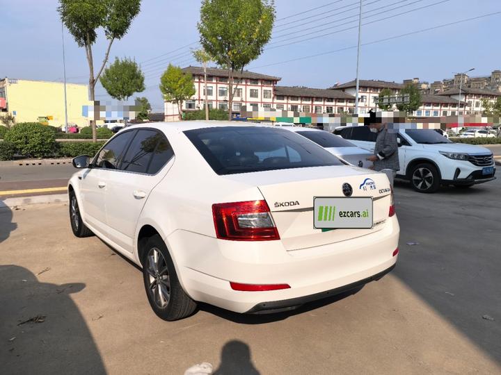 Octavia 2017 1.6L AT photo 4