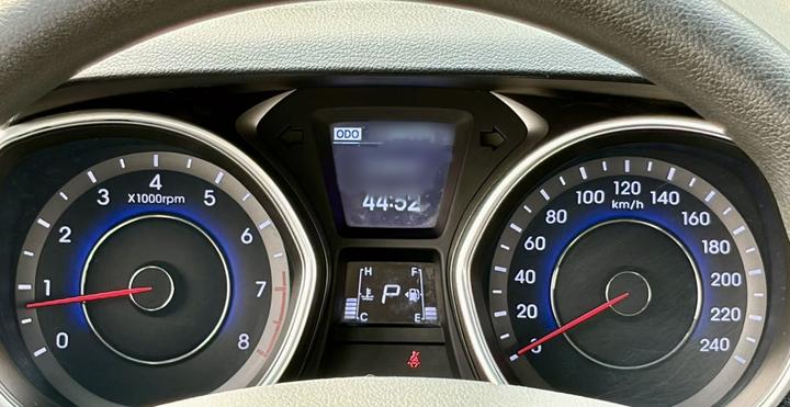 Elantra 2016 1.6L AT Premium photo 4