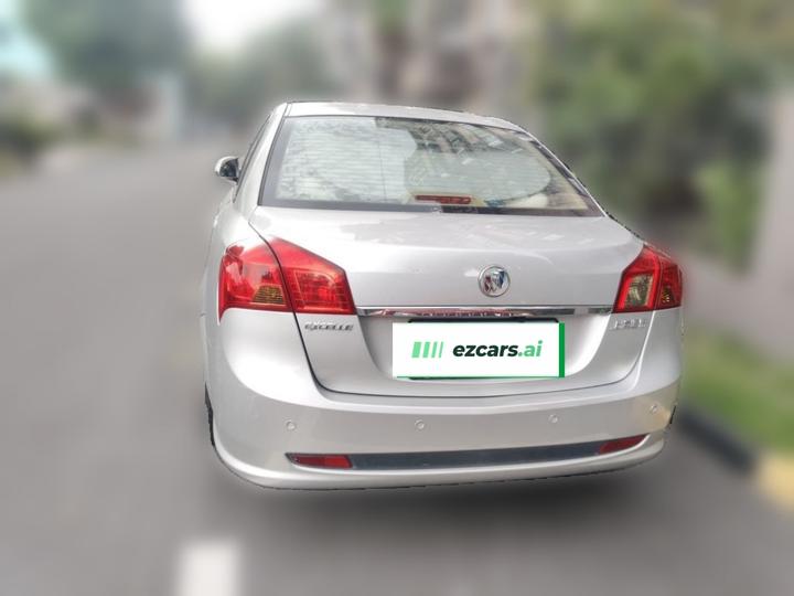 Excelle 2013 1.5L AT Exclusive photo 3