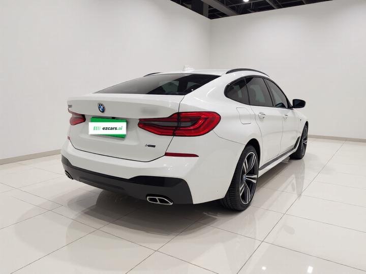 6 SeriesGT 2018 640i xDrive M Sport Package photo 6