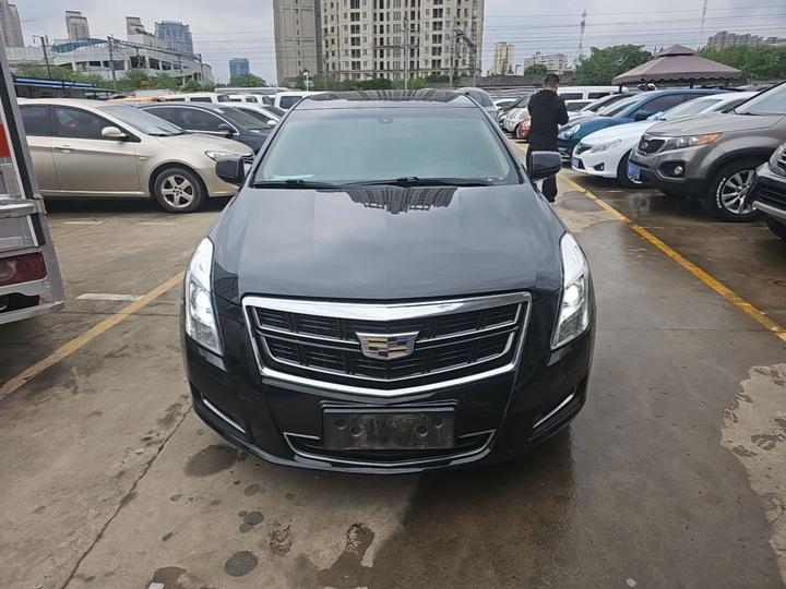 XTS 2017 28T Tech photo 2