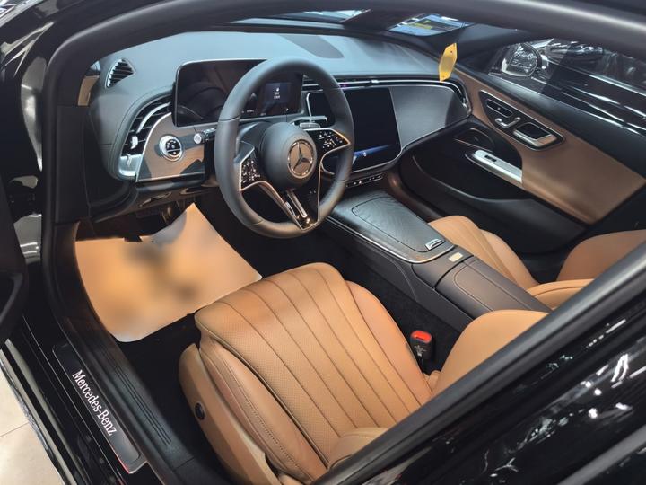 E-Class 2026 E 260 L photo 8