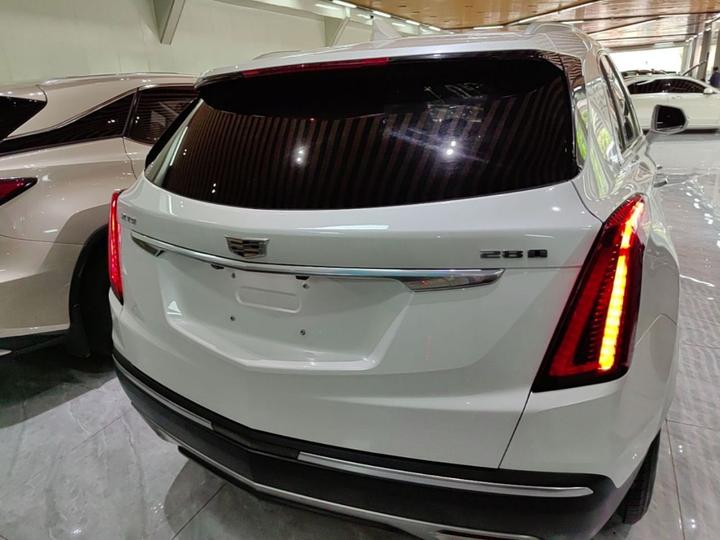 XT5 2020 28T Luxury photo 3