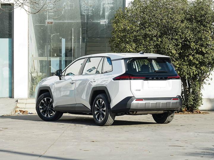 RAV4 2026 2.0L RWD Luxury photo 3