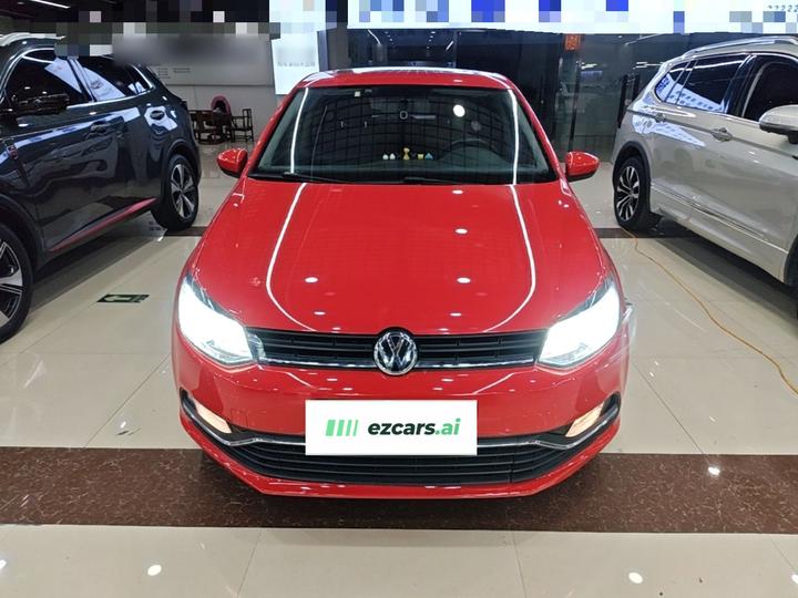 Polo 2016 1.6L AT Comfort photo 2