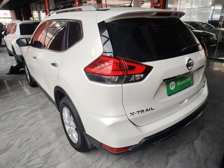 X-Trail 2017 2.0L CVT Comfort 2WD photo 4