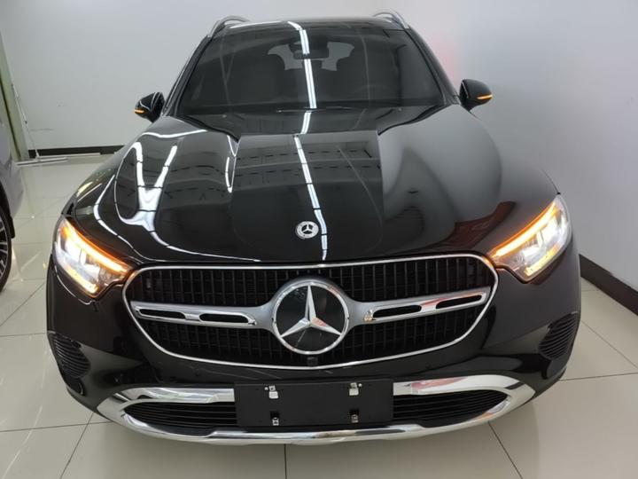 GLC 2023 Facelift GLC 260 L 4MATIC Dynamic 7-Seater photo 2
