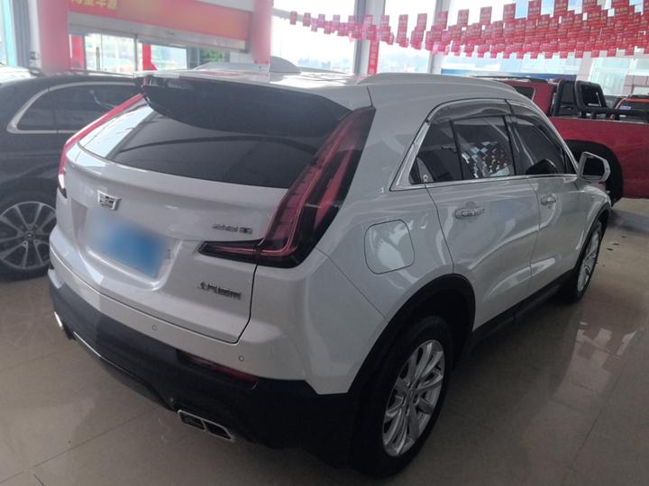XT4 2022 28T RWD photo 4