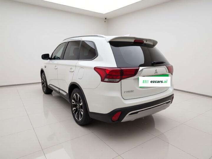 Outlander 2019 2.0L RWD Enjoy 7-Seater China VI photo 4