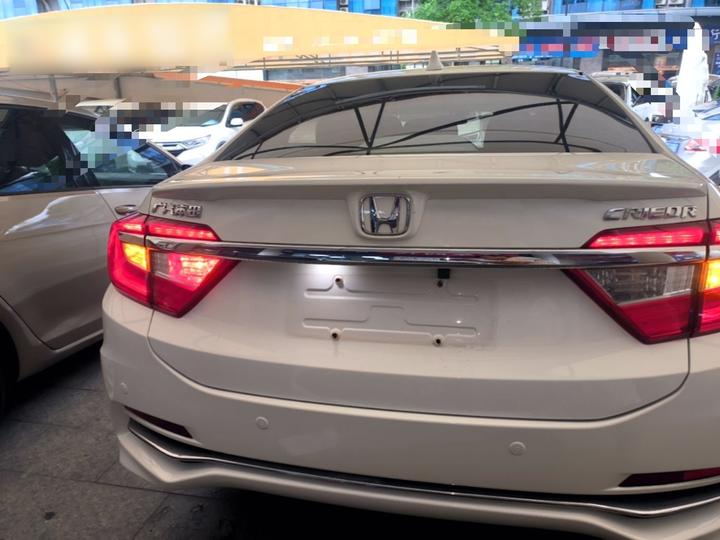 Crider 2016 1.8L CVT Luxury photo 3