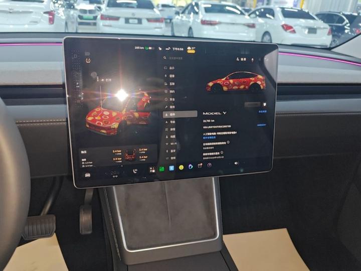 Model Y 2025 RWD photo 5