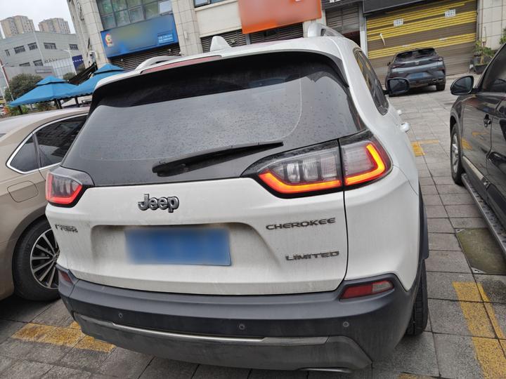 Cherokee 2019 2.0T RWD Smart China V photo 3