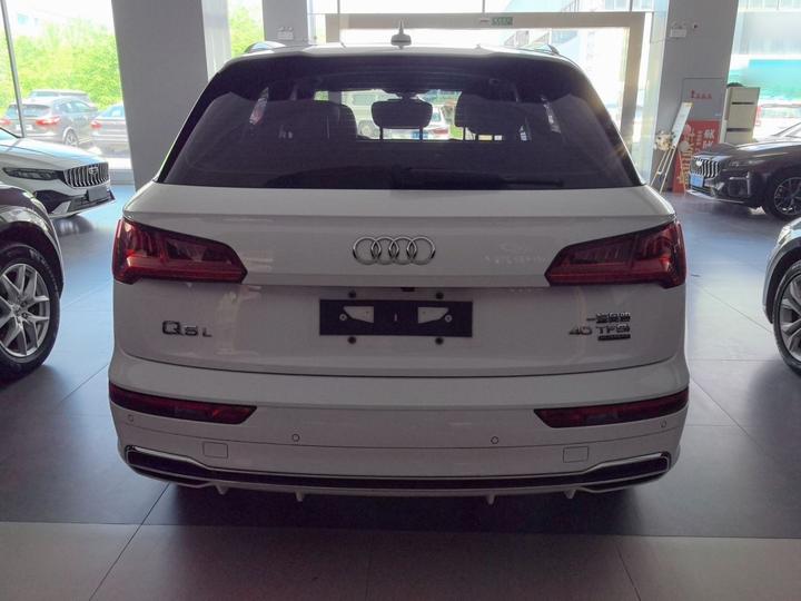 Q5L 2020 Facelift 40 TFSI Fashion photo 3